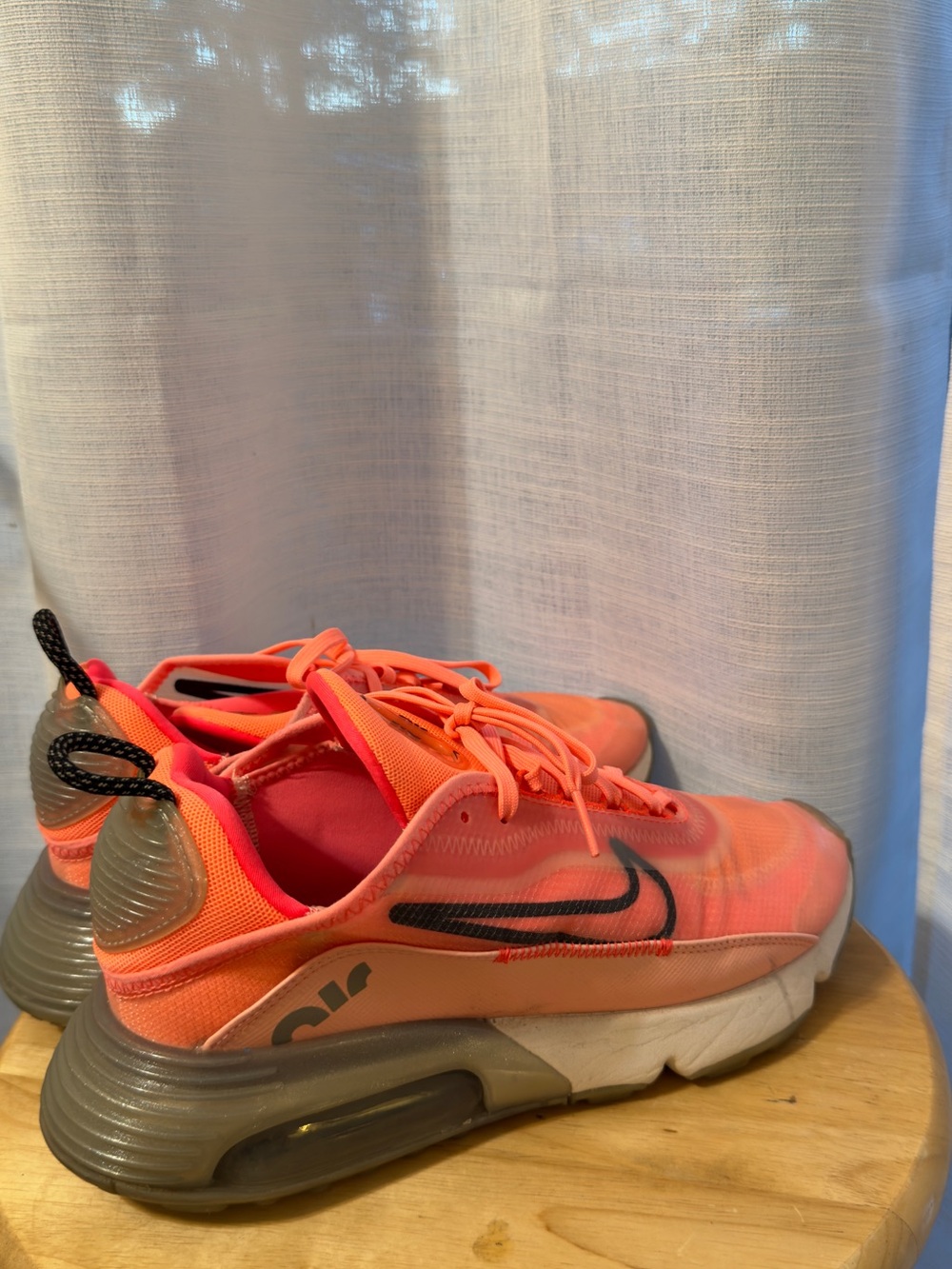 Nike airmax 2090 sneakers in pink & orange, size US 9
